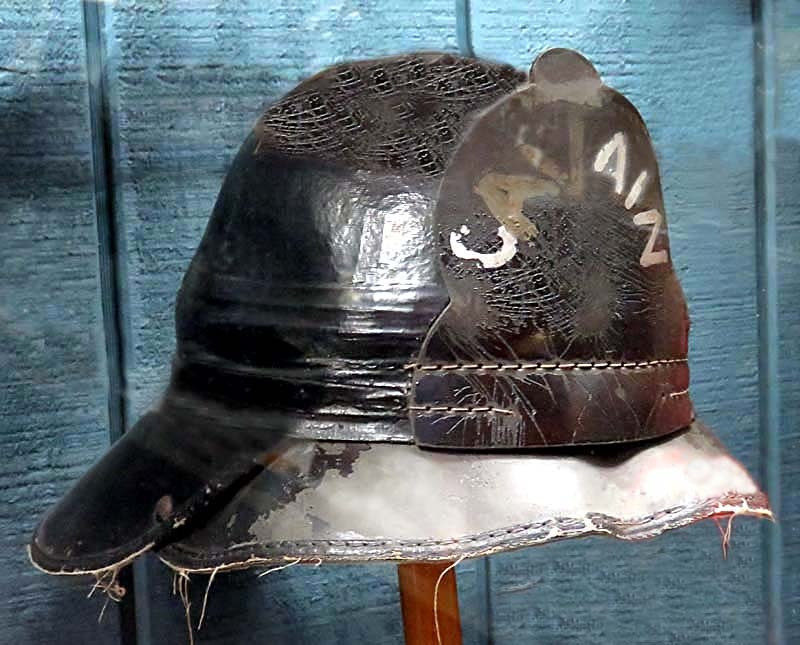 fire helmet 15
