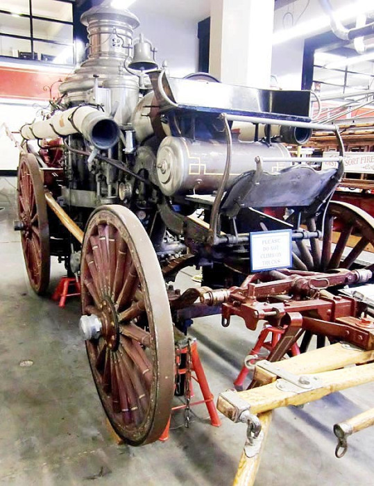 1899 american  metropolitan  1st size 900 gpm steamer 2
