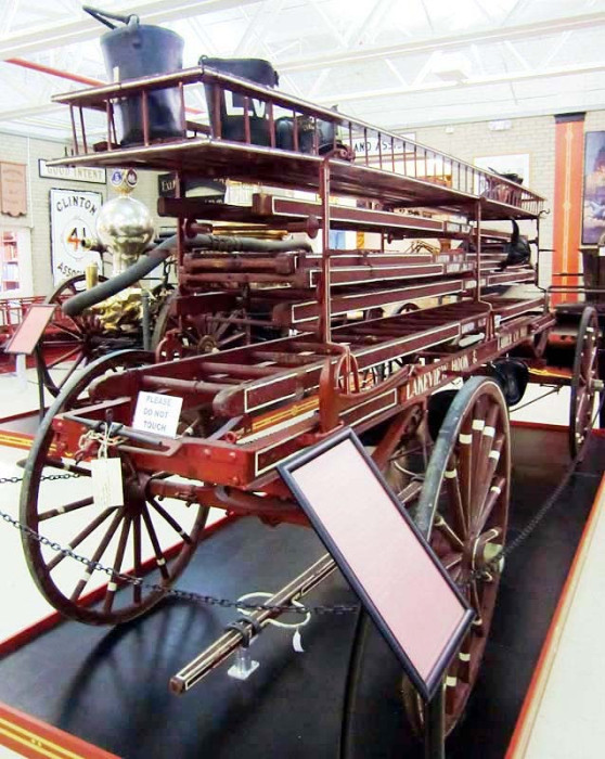 1909 hook and ladder 2