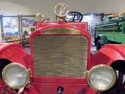 1921 american lafrance brockway torpedo chemical car 2