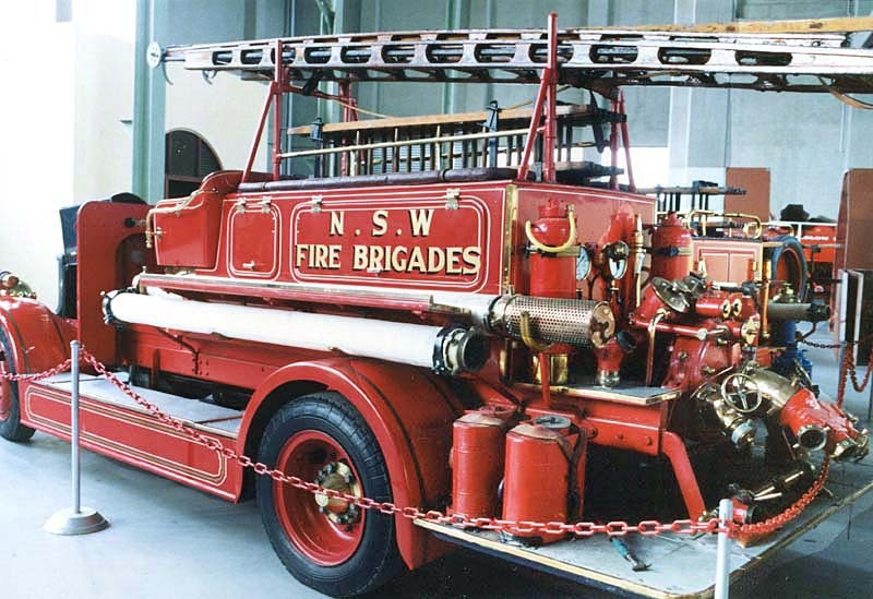 1933 dennis 2