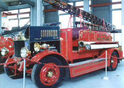 1933 dennis