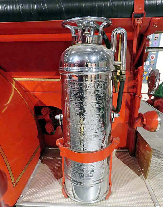 1935 ford pirsch fire engine 4