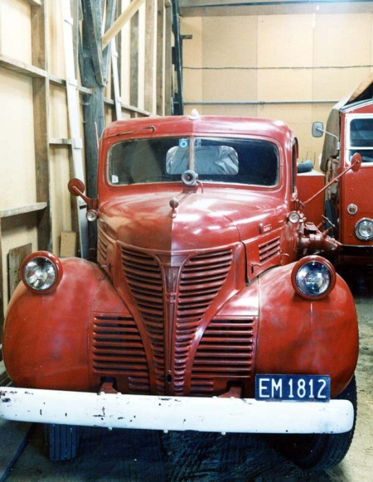1942 fargo  2  2