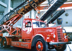 1943 mack magirus turntable 2