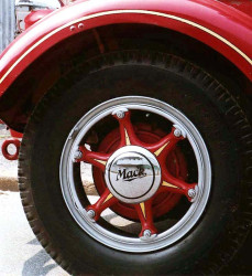 1948 mack s45 wheel