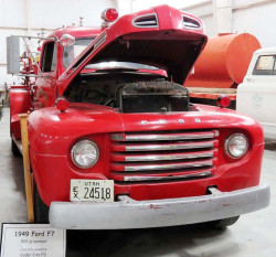 1949 ford f7 500 gl pumper 2