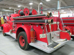 1949 ford f7 500 gl pumper 5