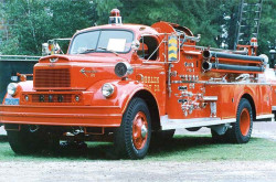 1956 reo speed wagon gold comet