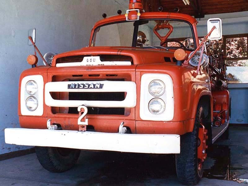 1963 nissan 630 2